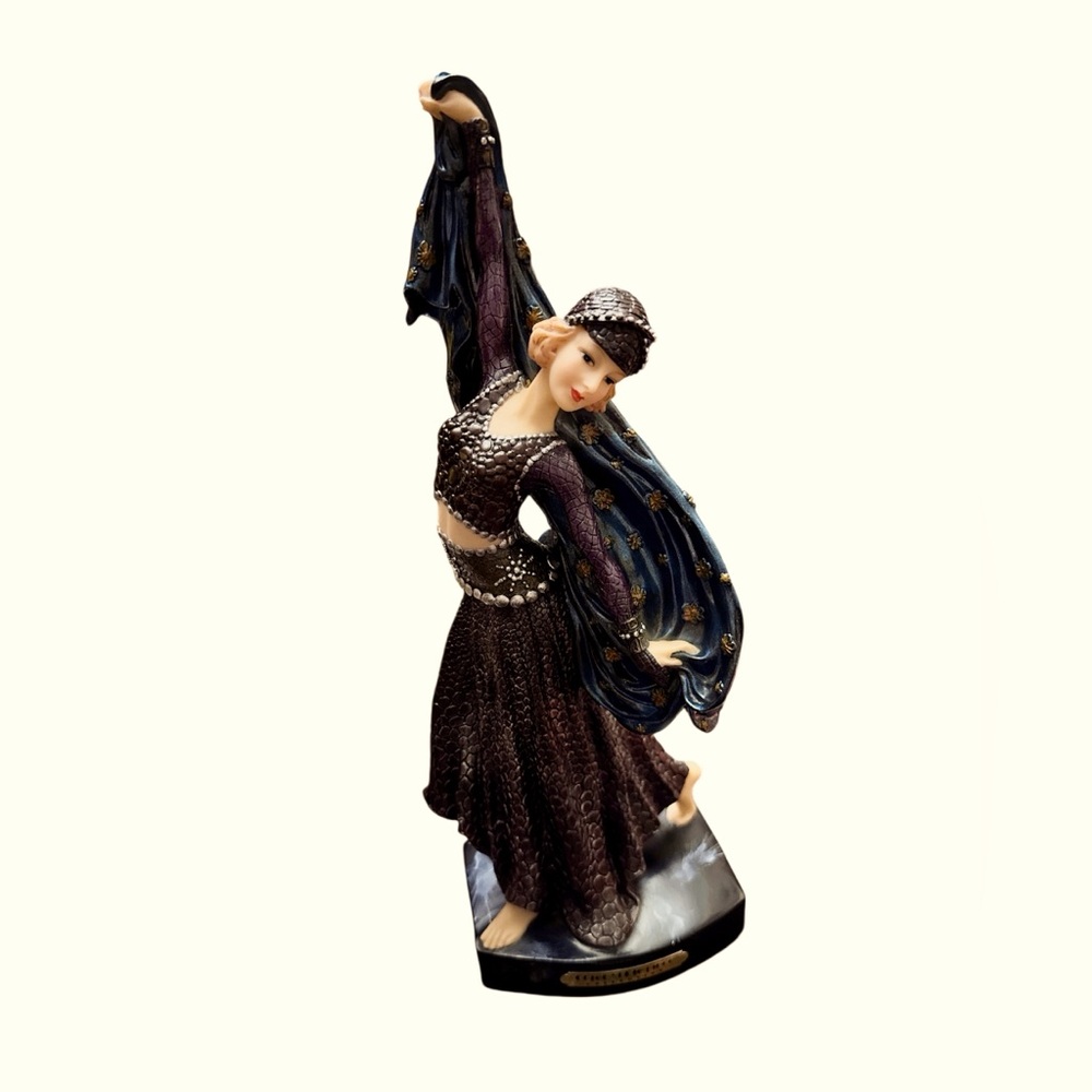 VTG OBJECT ‘D ELEGANCE FIGURINE